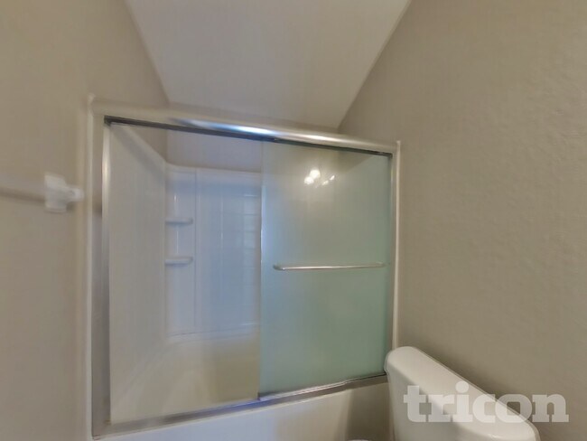 Building Photo - 6681 Freeport Dr