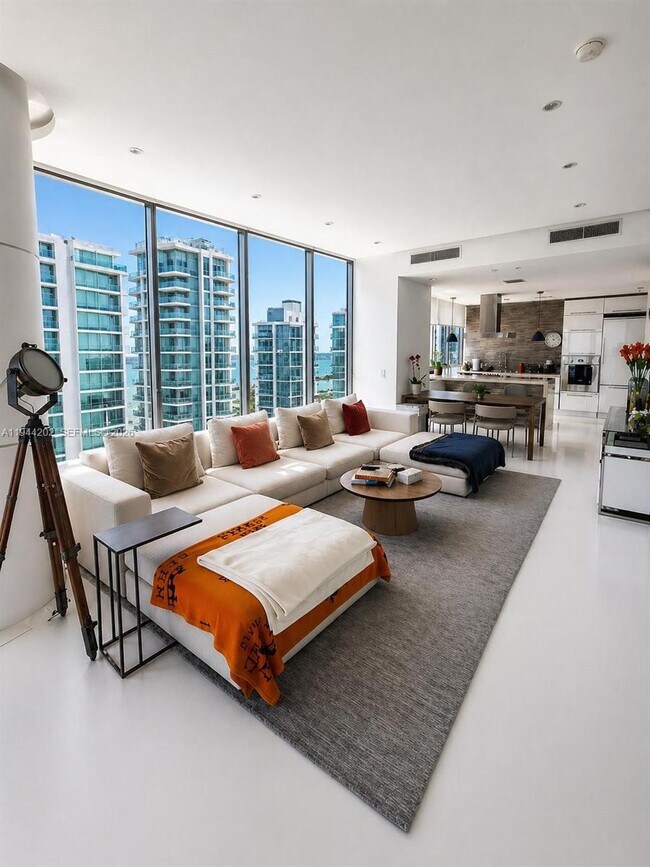 Building Photo - 1100 Biscayne Blvd