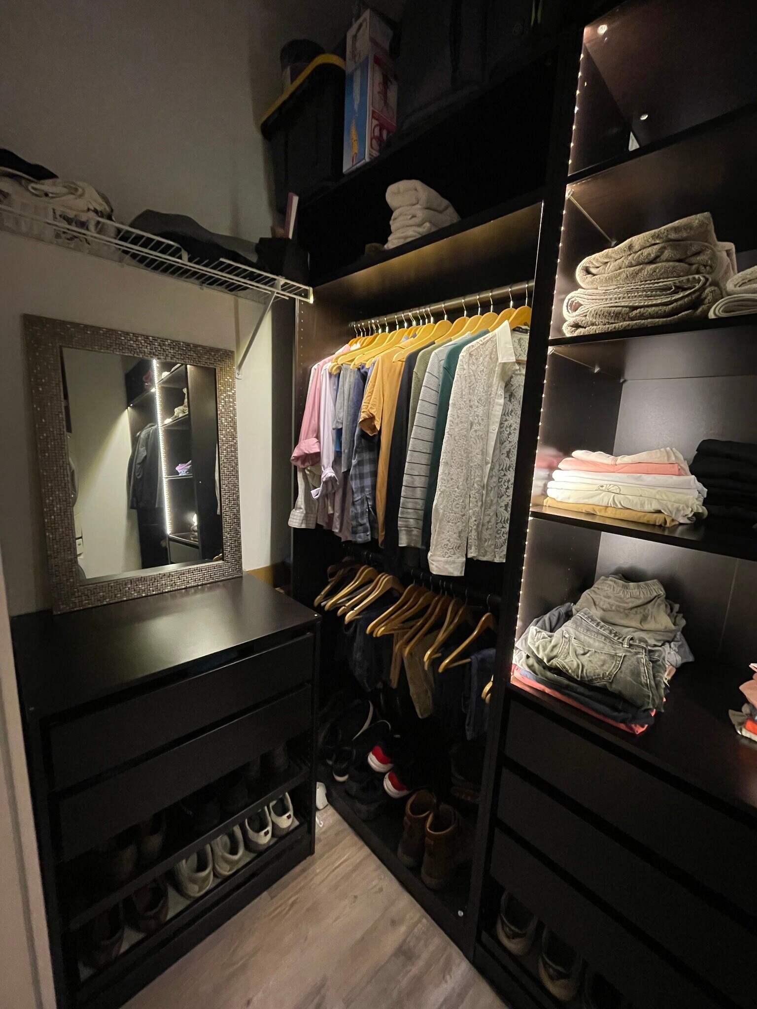 Building Photo - 711 Cosmopolitan Dr NE