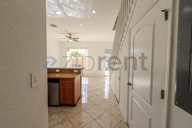 Building Photo - 708 SW 147th Ave