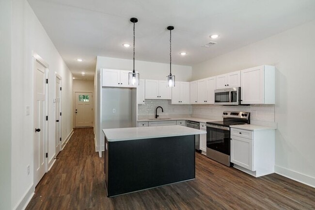 Building Photo - 232 Vine St