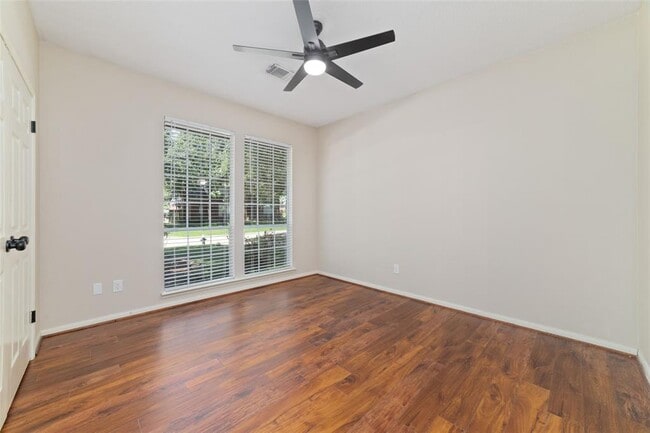 Building Photo - 62 N Floral Leaf Cir