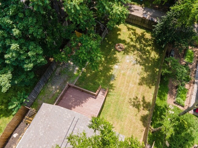 Building Photo - **REMODELED EAST NASHVILLE BUNGALOW IN HIG...