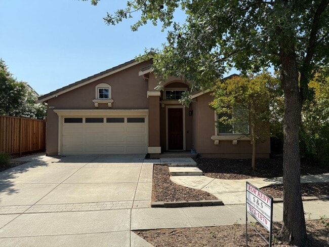 Primary Photo - 1665 Highland Dr