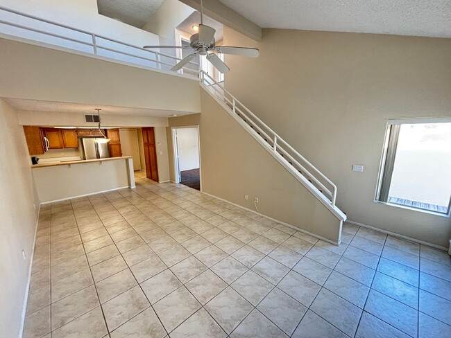 Building Photo - Beautiful2Bed/2Bath Townhome-Private end u...