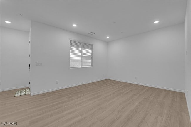 Building Photo - 195 Vander Rdg St