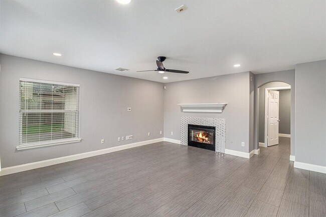 Building Photo - 18103 Red Ash Ct