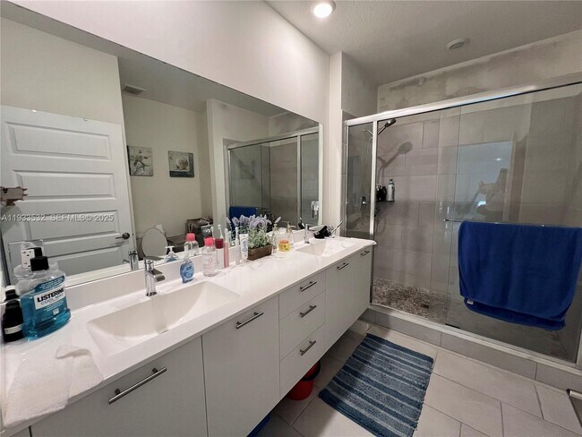 Building Photo - 8301 NW 41st St