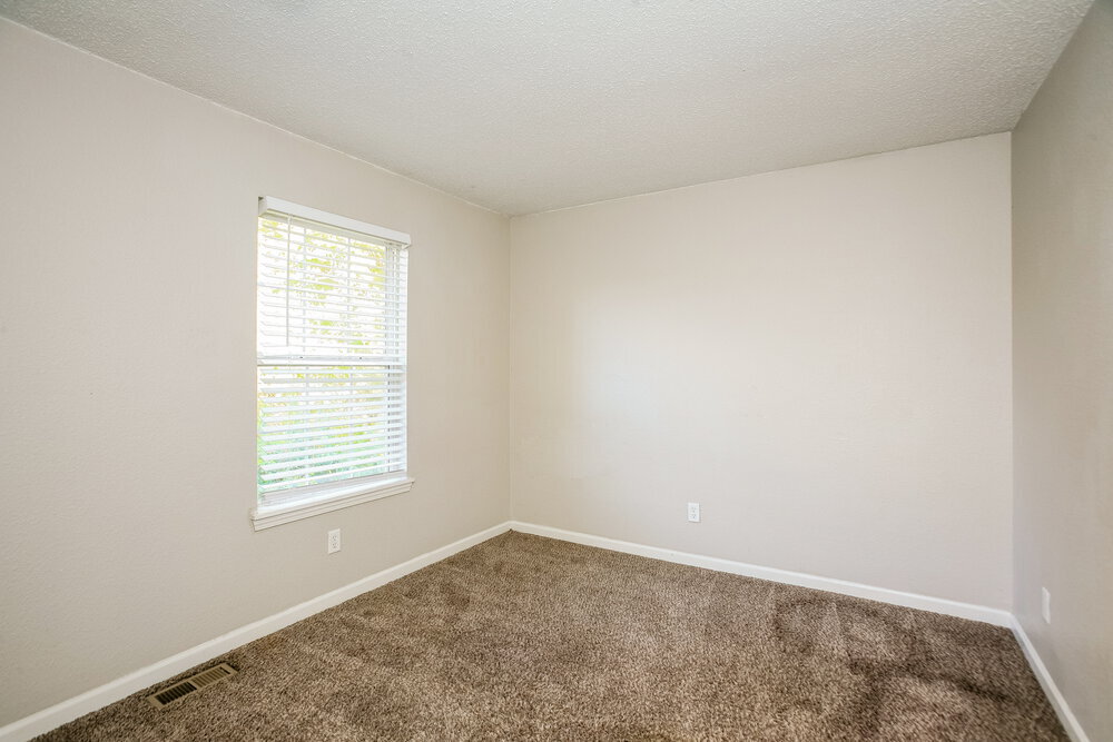 Building Photo - 5408 Alameda Rd