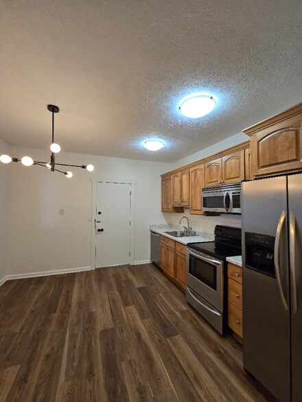 Building Photo - 2472 Overlook Rd