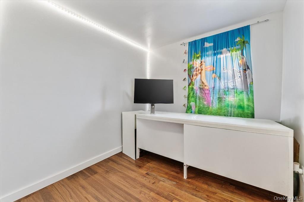 Building Photo - 22 Hudson Pl