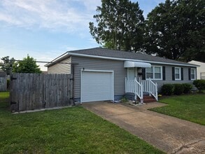 Building Photo - 5014 Hazelwood Rd