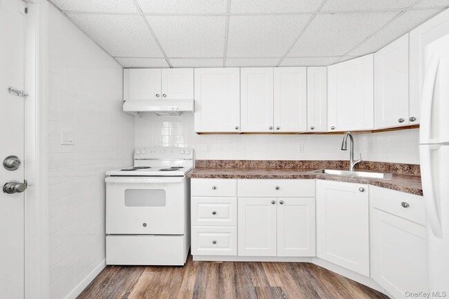 Building Photo - 2129 Julia Goldbach Ave