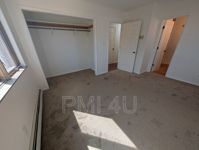 Building Photo - 2646 Floral Rd NW