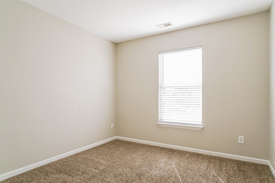 Building Photo - 3637 Pinkham Way