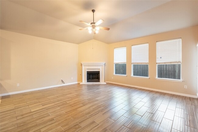 Building Photo - 7220 Petersburg Dr