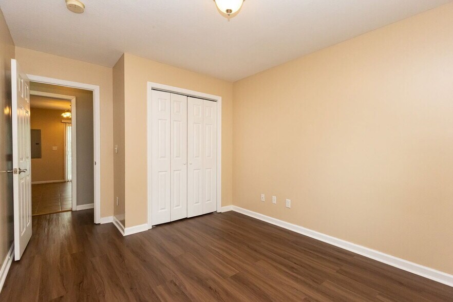 Building Photo - 4705 Montview Dr