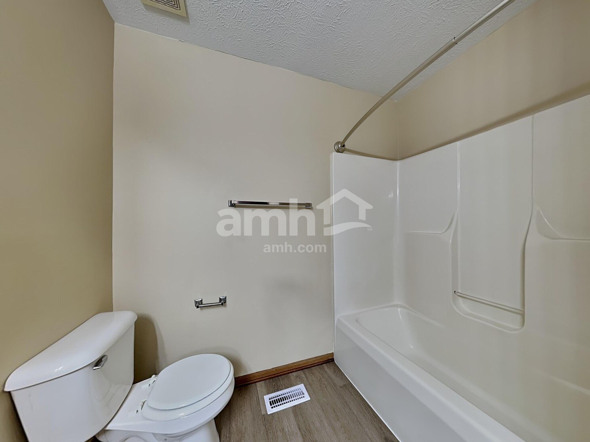 Building Photo - 1209 Nottingham Rd