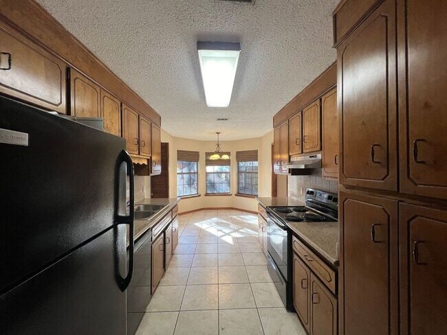 Building Photo - Pensacola - Windermere - 3 Bedroom, 2 Bath...