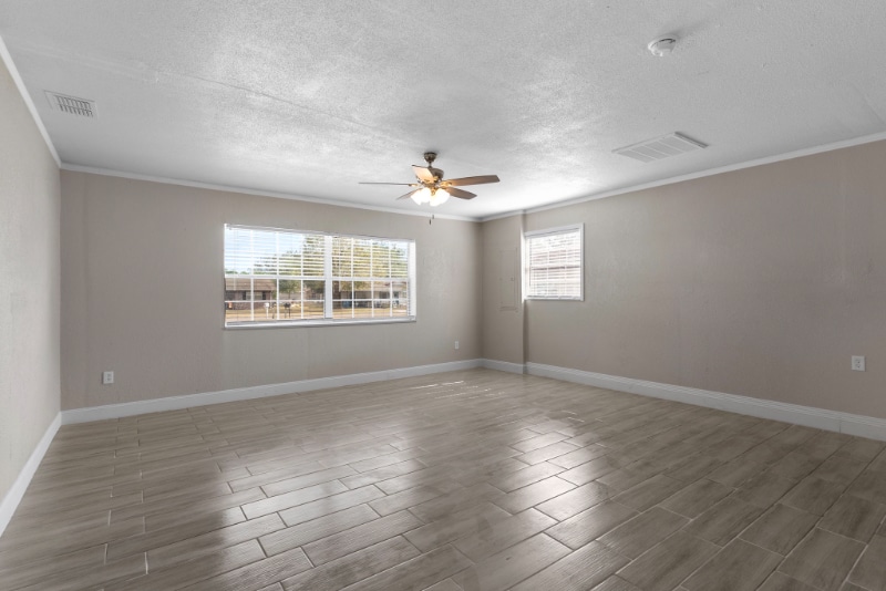 Building Photo - 815 N Hendry Ave