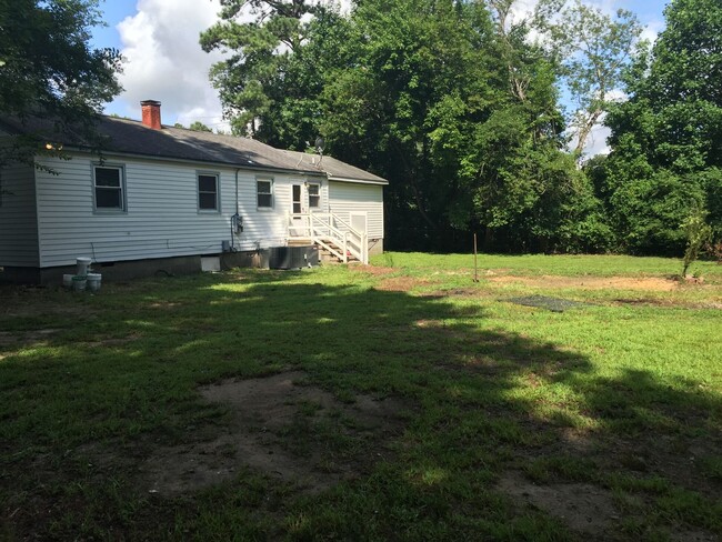 Building Photo - Beautiful Rancher To Rent On 2 Acres