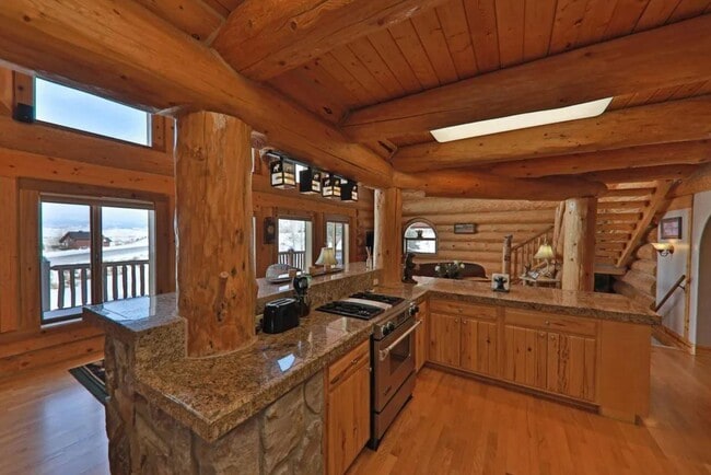 Building Photo - 72 Spruce Dr