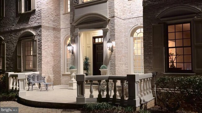 Building Photo - 1289 Ballantrae Farm Dr