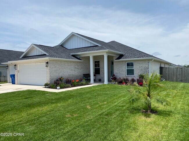 Primary Photo - 3784 Redbud Wy