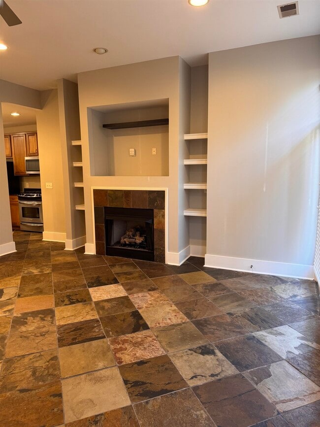 Building Photo - 620 Tennessee St