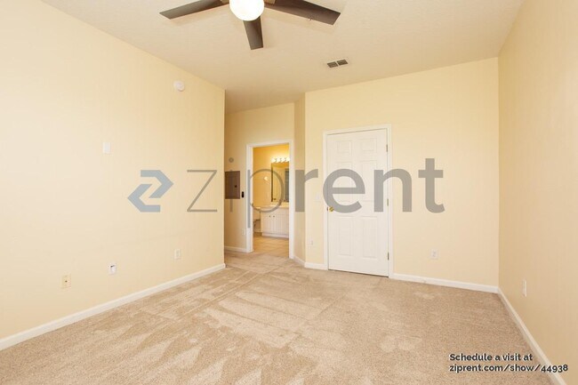 Building Photo - 7801 Point Meadows Dr