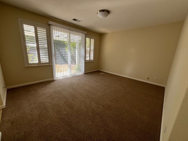 Building Photo - Beautiful Large Home in Wildhorse