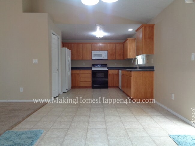 Building Photo - 260 SW Oregon Trail Dr