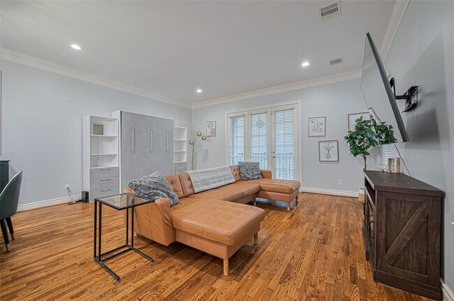 Primary Photo - 1606 Colorado St