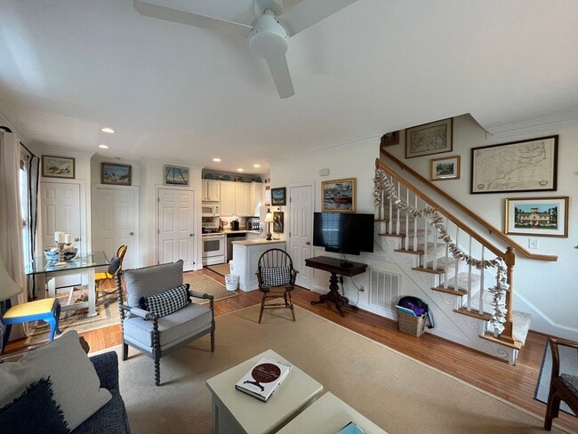 Building Photo - Premier 3BD, 2.5BA House in Downtown Fuqua...