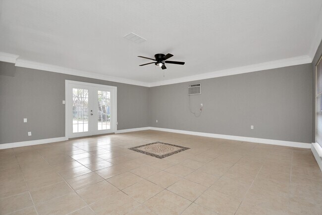 Building Photo - 6439 Hidden Arbor Ln
