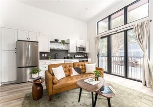 Building Photo - 1160 Gracewood Ave SE