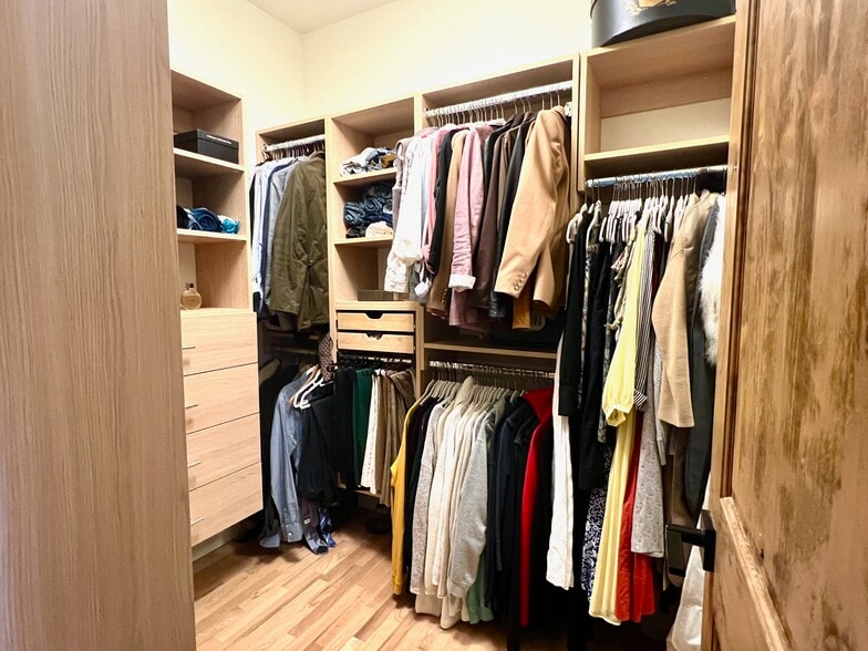 Master Closet - 347 Ormond St SE