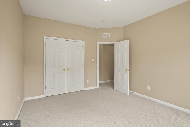 Building Photo - 43616 Carradoc Farm Ter