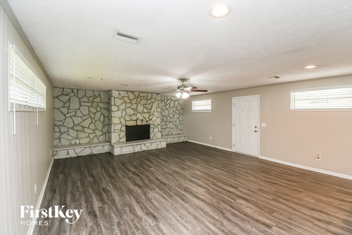 Building Photo - 3013 Skipper Ln