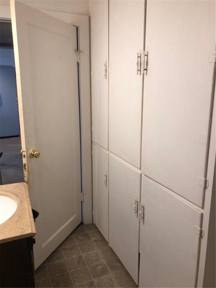 Bathroom Storage - 4469 Orchard Ave