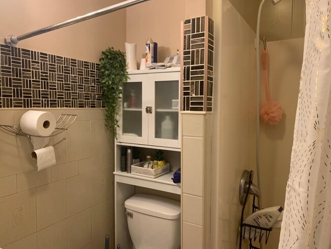 Building Photo - 270 N 1st Ave