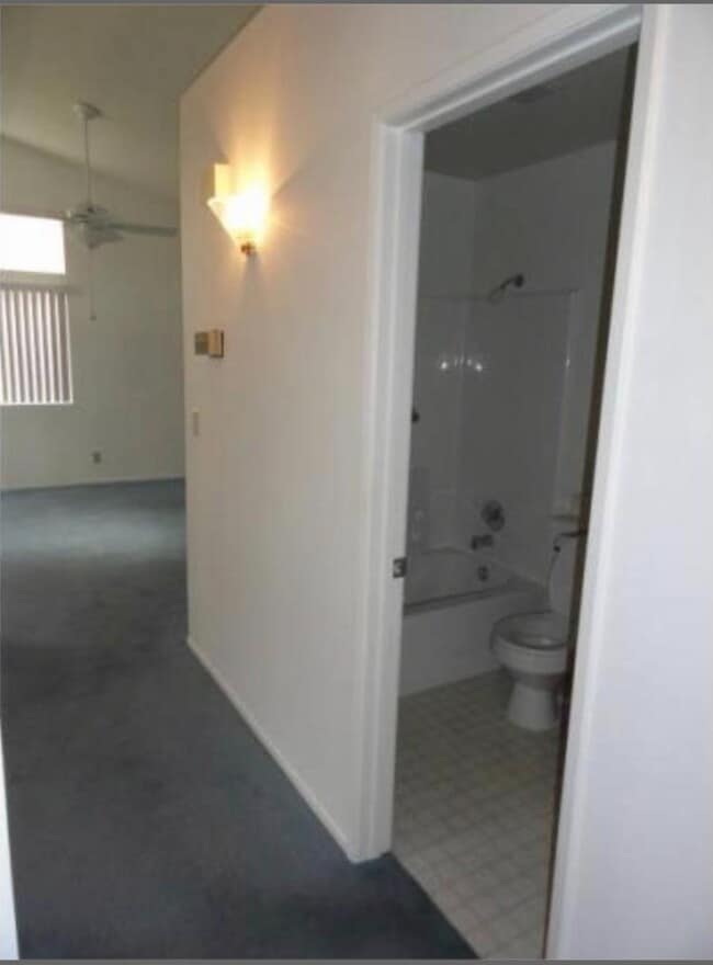 Building Photo - 1425 Ridgecrest Ct