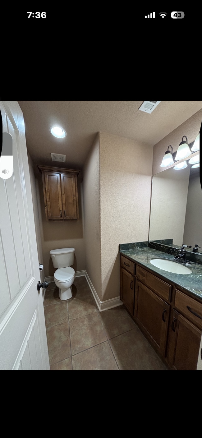 Building Photo - Branson Creek