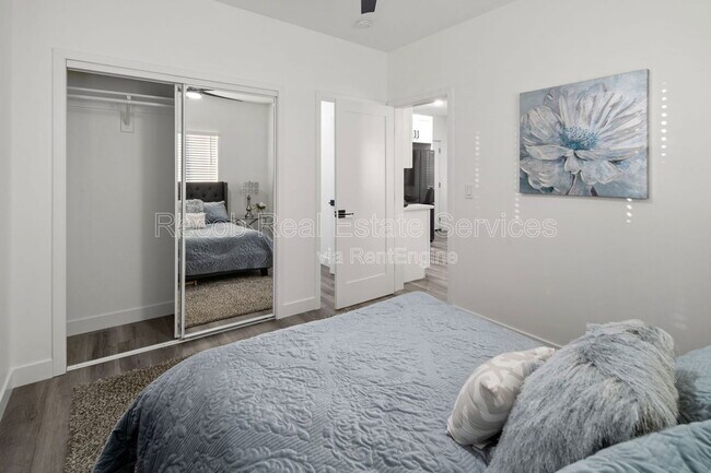 Building Photo - 4970 Genesee Ave