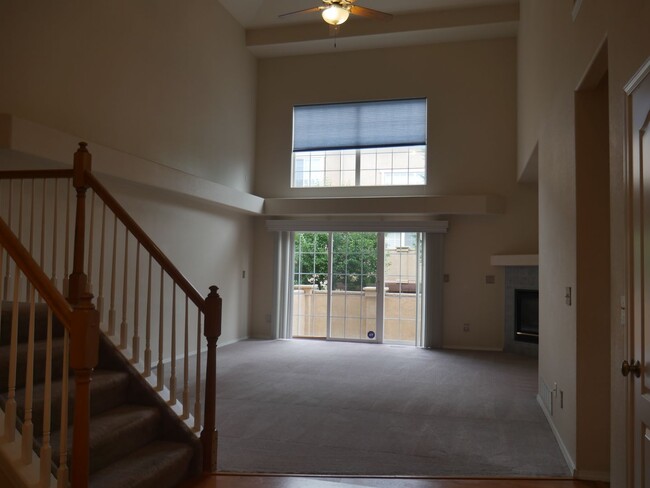 Building Photo - 4 Bed / 3.5 Bath in University Park with AC