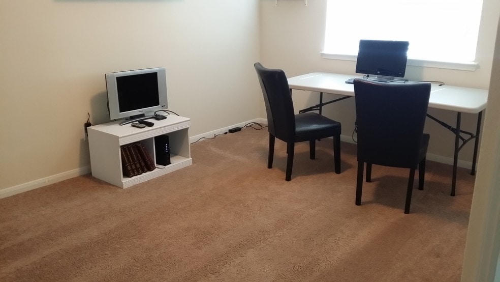 Work Room - 8303 Greys Ln