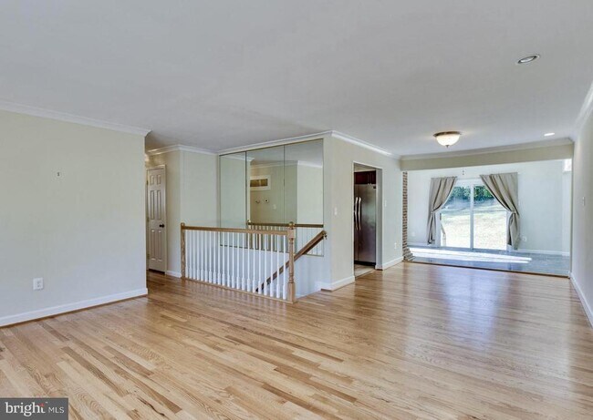 Building Photo - 6014 Leewood Dr