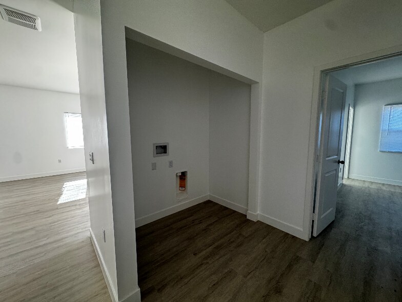 Building Photo - 7793 Merito Ave