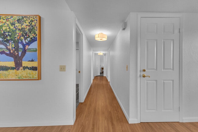 Building Photo - 17 Lugo Dr