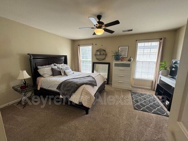 Building Photo - 6987 Forepond Ct